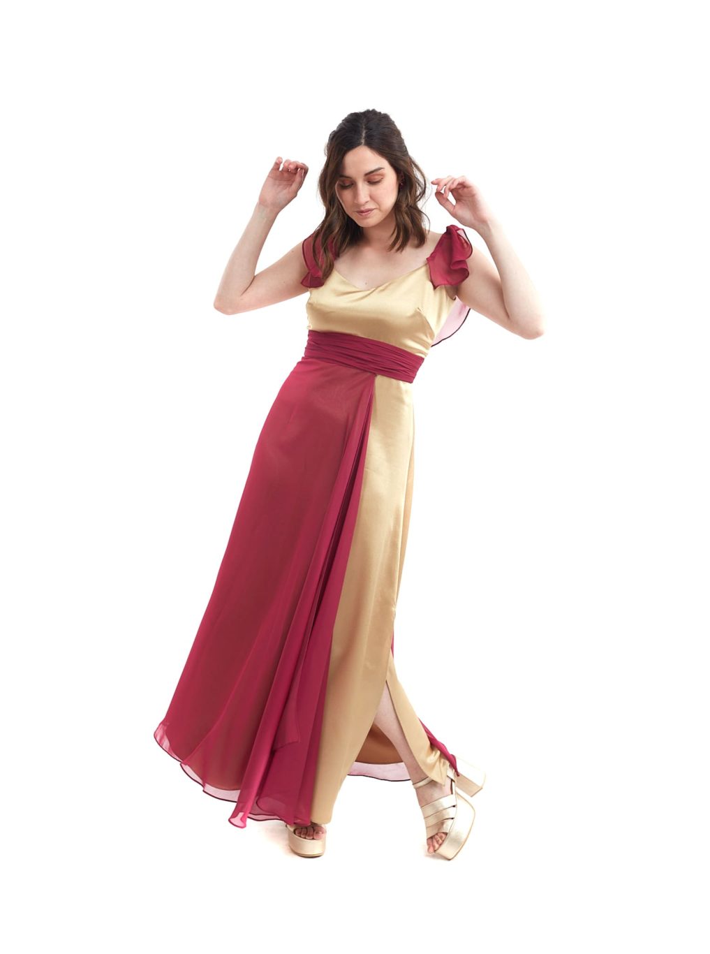 Arriendo de Vestido Roca dorado con burdeo