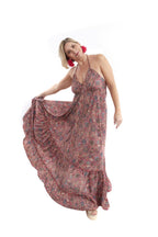Arriendo de Vestido largo Sona estampado rosado con flores celeste y beige