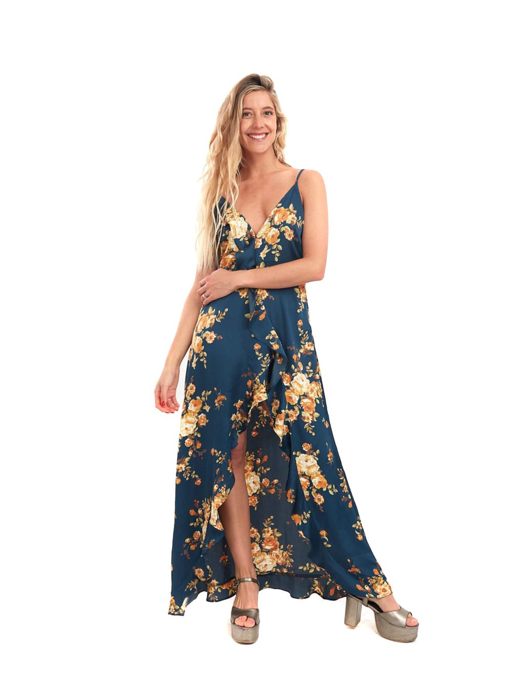 Arriendo de Vestido largo azul con flores amarillas y vuelo adelante