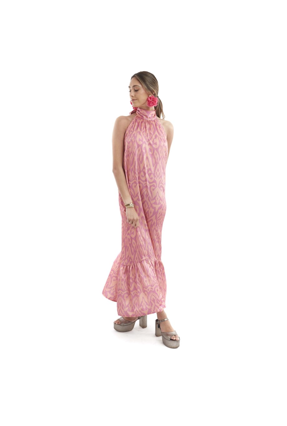 Arriendo de Vestido largo satín lila con naranjo cuello halter Sazalaxa