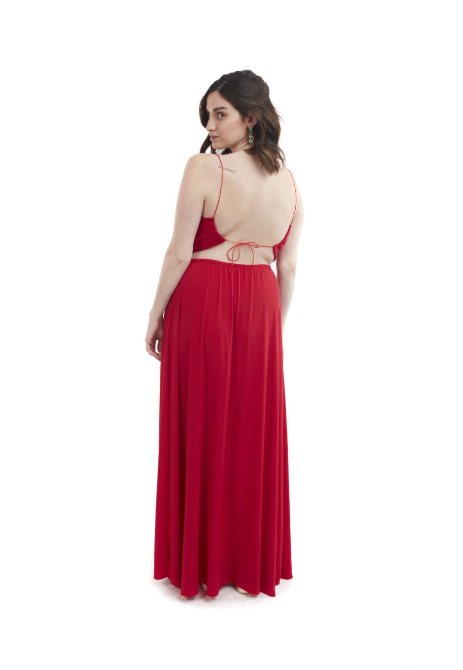 Arriendo de Vestido rojo largo cuello bote espalda cruzada