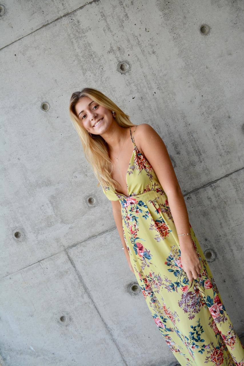 Arriendo de Vestido largo amarillo con flores