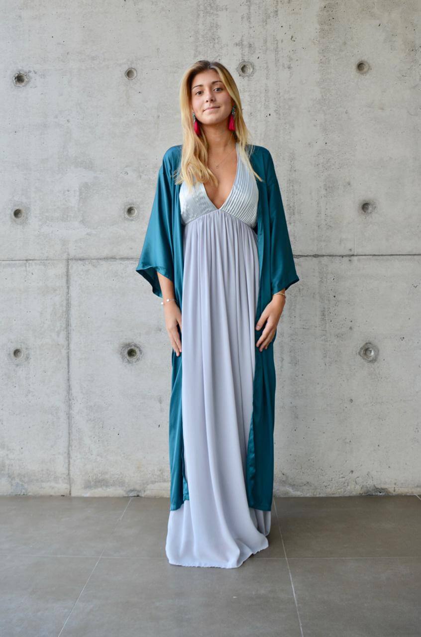 Arriendo de Kimono largo color petróleo de seda