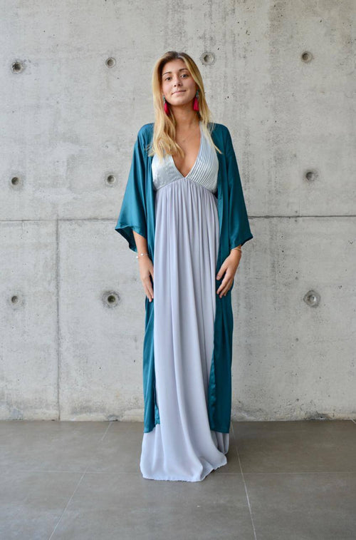 Arriendo de Kimono largo color petróleo de seda