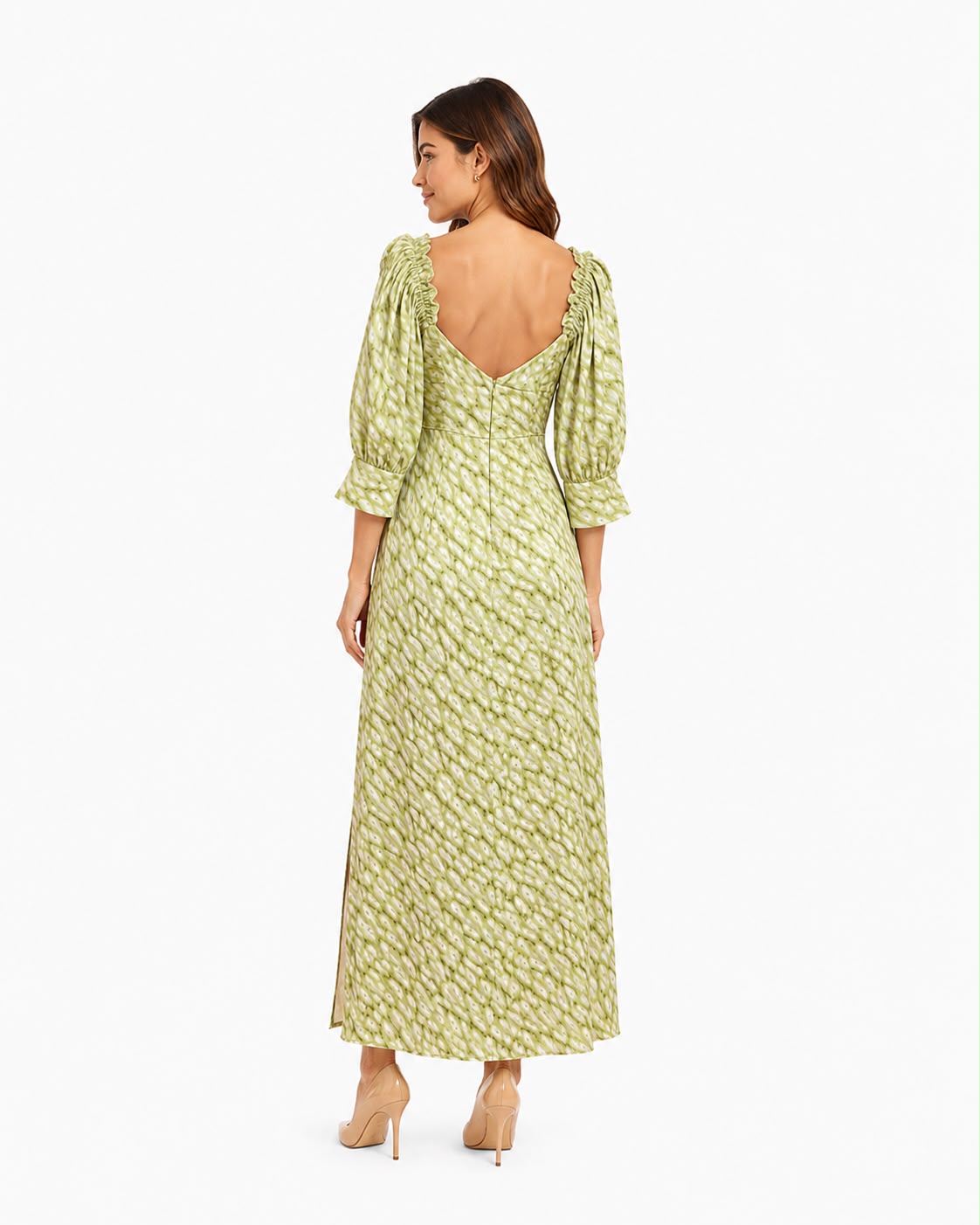 Arriendo de vestido largo verde claro estampado español original