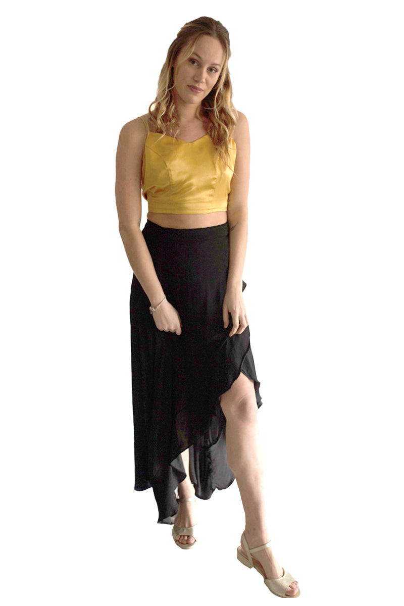Arriendo de Conjunto crop top dorado con pollera negra Debüt ajustable