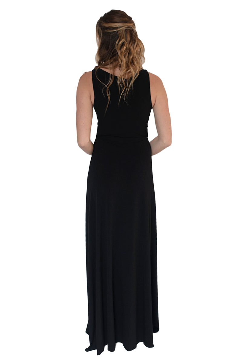 Arriendo de Vestido negro largo con nudo adelante elasticado