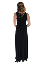 Arriendo de Vestido negro largo con nudo adelante elasticado