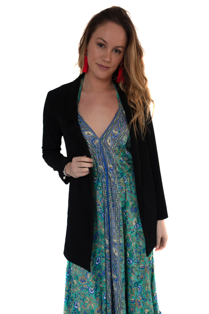 Arriendo de Blazer negro semi largo
