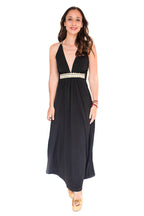 Arriendo de Vestido negro con cinturón incluído espalda cruzada