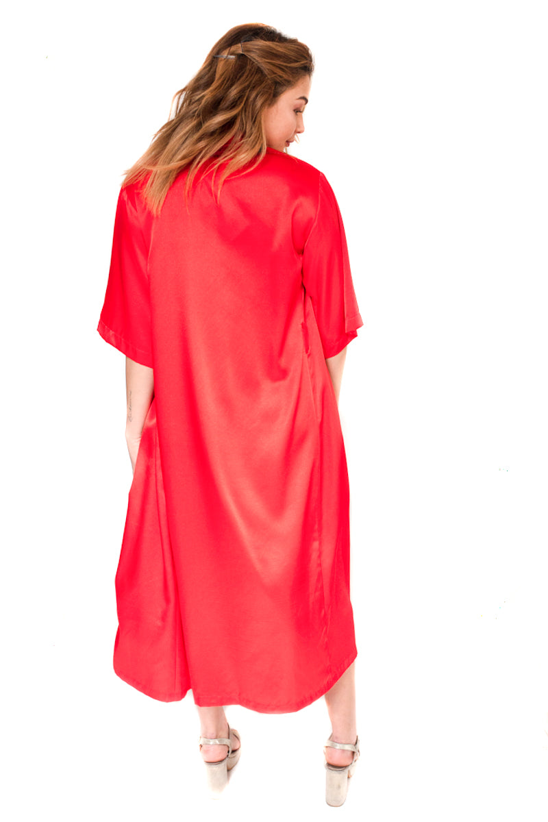 Arriendo de Kimono rojo 3/4 de seda marca Chic Dress Project