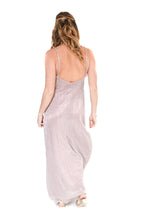 Arriendo de Vestido largo rosa palo con brillos