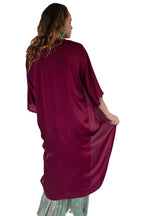 Arriendo de Kimono morado oscuro largo