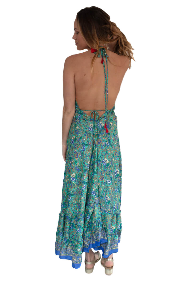 Arriendo de Vestido largo celeste con flores esplada abierta