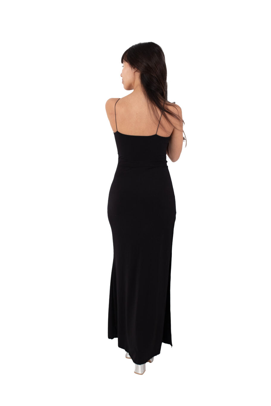 Arriendo de Vestido negro cut out adelante de lycra