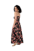 Arriendo de Vestido largo negro con estampado hawaiano de lycra con nudo en escote