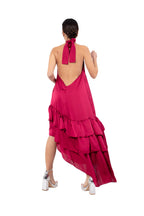 Arriendo de Vestido largo burdeo cuello halter de seda con vuelos abajo