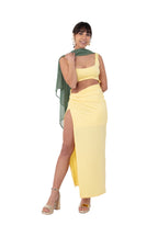 Arriendo de Vestido amarillo de lycra cut out en abdomen
