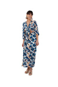 Arriendo de Vestido middie con mangas y estampado de flores azules