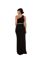 Arriendo de Vestido largo con un hombro negro con brillos dorados y corte en cintura