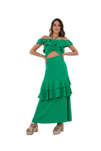 Arriendo de Vestido largo verde con vuelitos en escote y abajo y corte en abdomen
