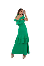 Arriendo de Vestido largo verde con vuelitos en escote y abajo y corte en abdomen