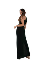 Arriendo de Vestido largo asimétrico con brillos verdes y corte en cintura