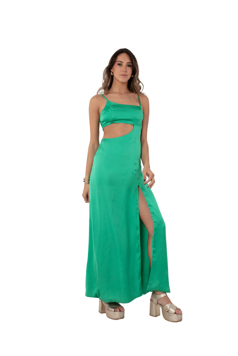 Arriendo de Vestido largo de seda verde cata asimétrico con corte en cintura