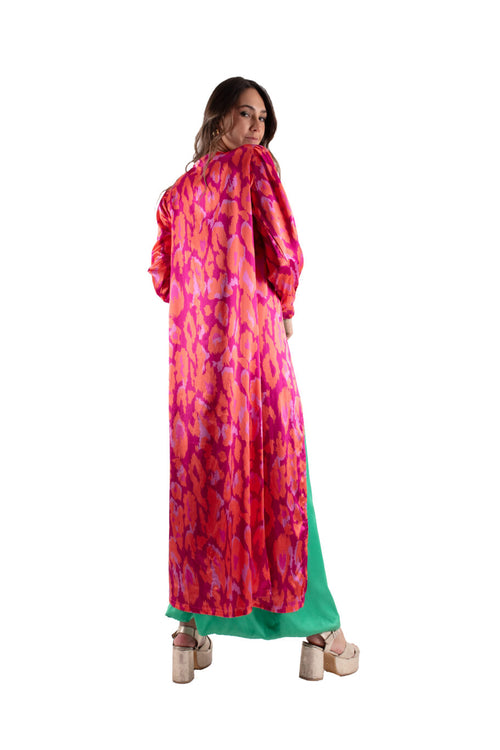 Arriendo de Kimono de seda con estampado naranjo, fucsia y lila