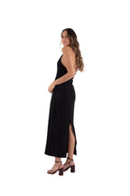 Arriendo de Vestido largo negro ajustado con brillos y escote en v