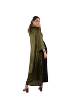 Arriendo de Kimono largo verde musgo oscuro con mangas 3/4