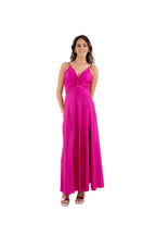 Arriendo de Vestido largo fucsia de lycra con nudo en escote, pabilos y amarre en espalda
