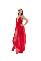 Arriendo de Vestido largo rojo de gasa con transparencia y body