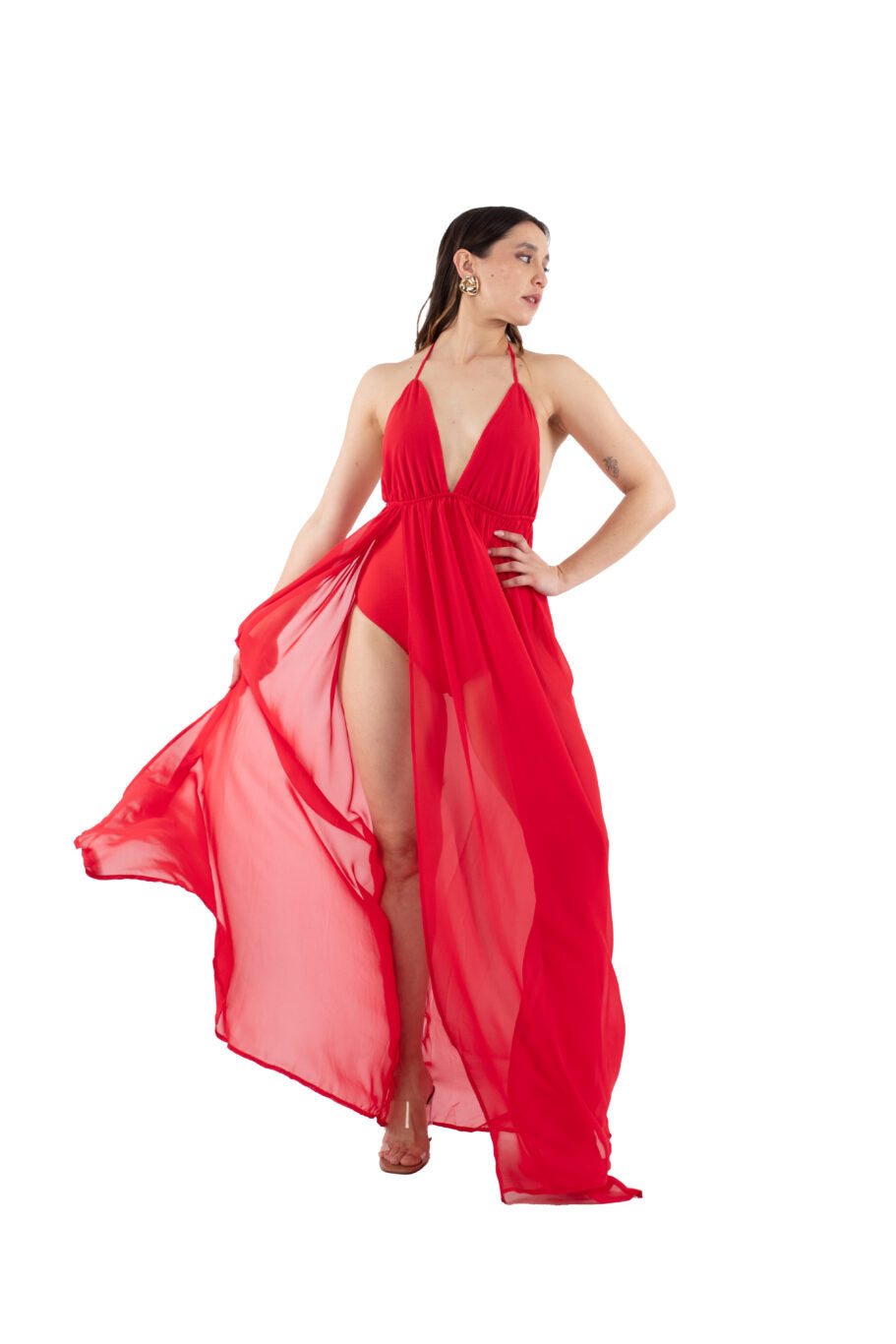 Arriendo de Vestido largo rojo de gasa con transparencia y body