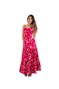 Arriendo de Vestido largo rojo claro con lineas blancas y cortes en cintura