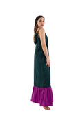 Arriendo de Vestido largo suelto verde oscuro con morado abajo y vuelitos arriba
