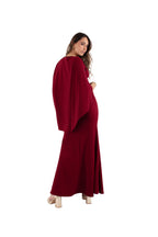 Arriendo de Vestido largo burdeo con capa en espalda tela elasticada
