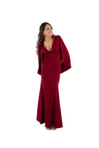 Arriendo de Vestido largo burdeo con capa en espalda tela elasticada