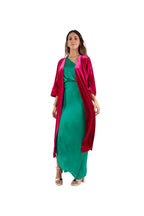 Arriendo de Kimono fucsia de plush con mangas anchas