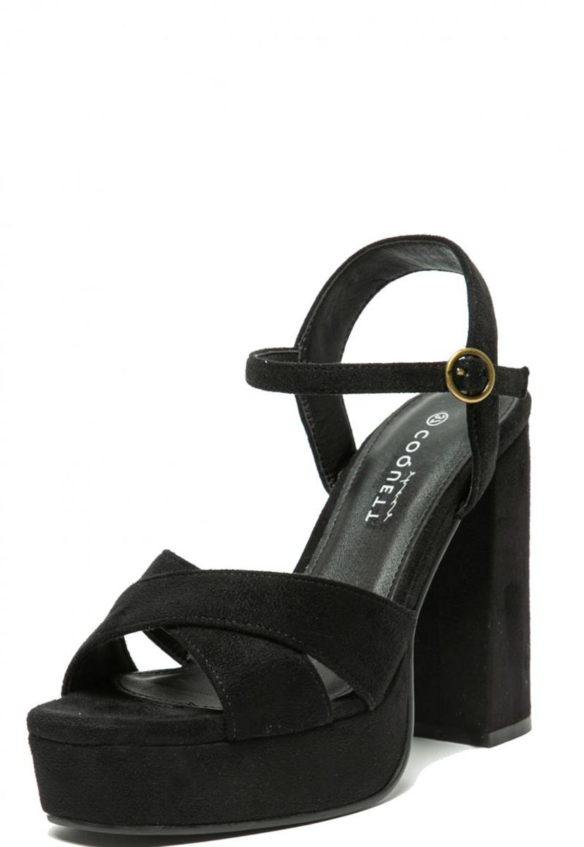 Arriendo de Zapatos negros Detogni